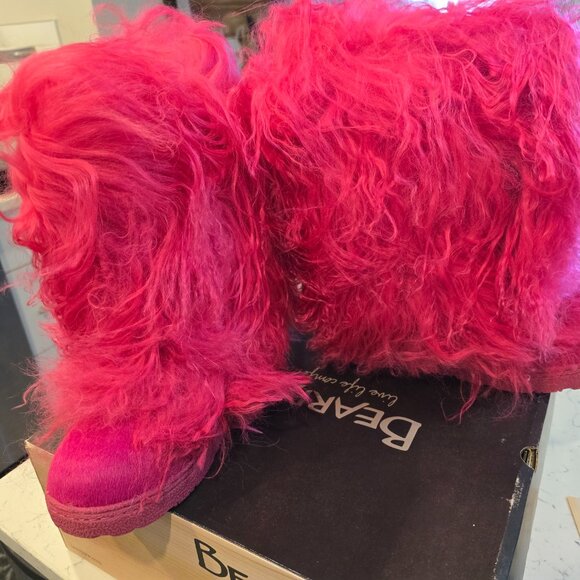 Bearpaw Boetis II Real Lamb Fur Boots Size 7 Women's Electric Pink New in Box - Picture 2 of 15